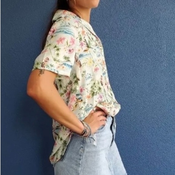 Sandrine Rose By Free People Hawaiian Pearl Snap Shirt
Size M - Picture 2 of 15